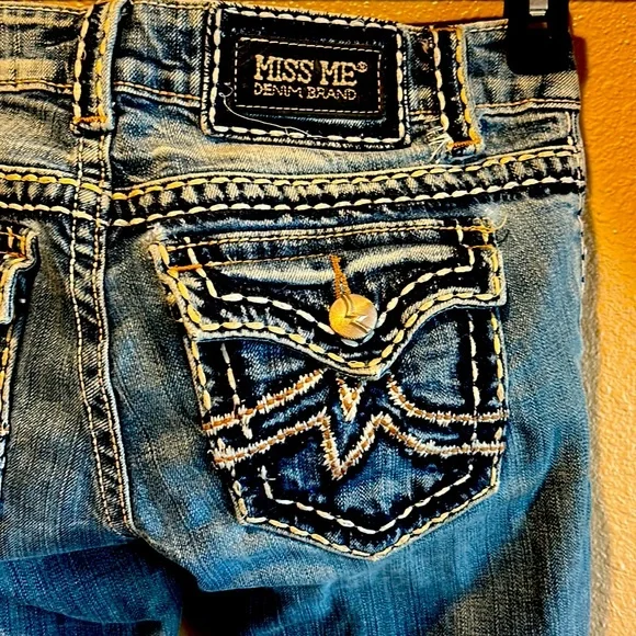 Miss Me Denim - Picture 2 of 4